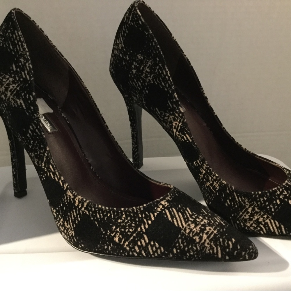 BCBGeneration pumps size 8/38, new